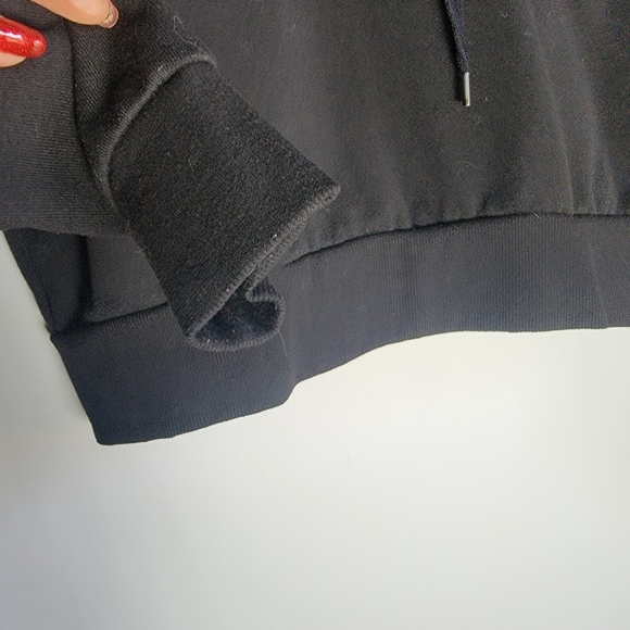 Rue21 Cropped Sassy Black Sweatshirt Hoodie Sz M - Picture 4 of 5